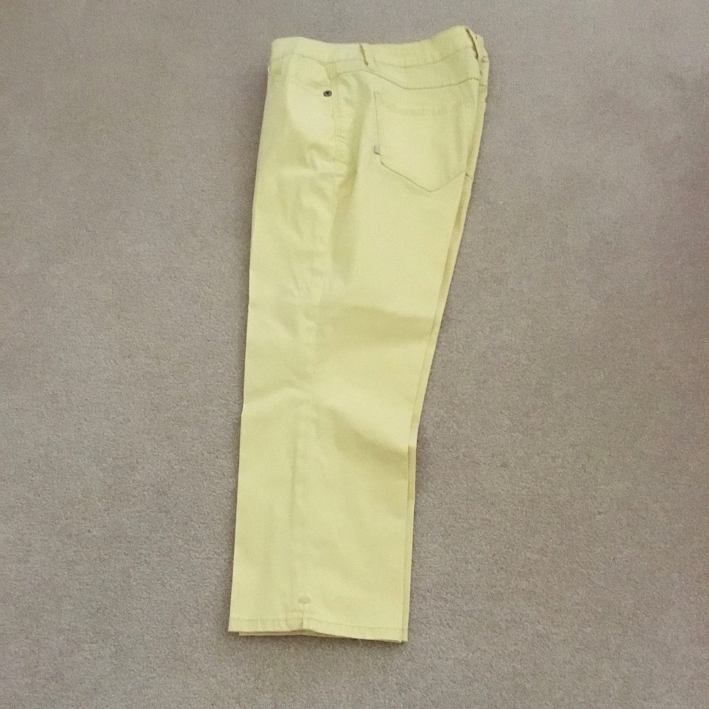 Blue House Drive Lemon Yellow Jean Capris